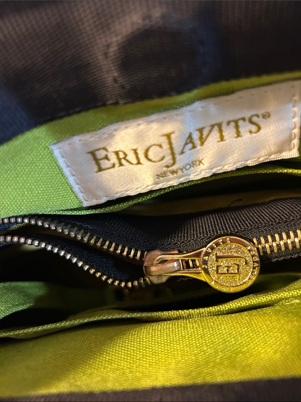 Eric Javits Black Shoulder Bag with Gold Chain Straps - Picture 6 of 13